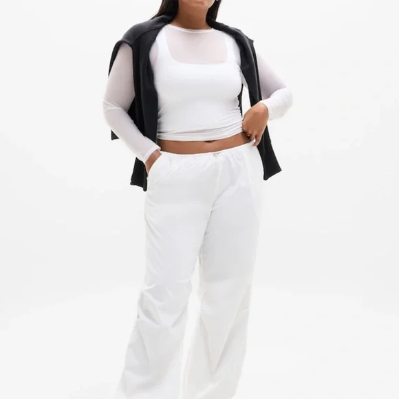 Athleta Women's midday low rise poplin pant. White. Small petite - Picture 5 of 7